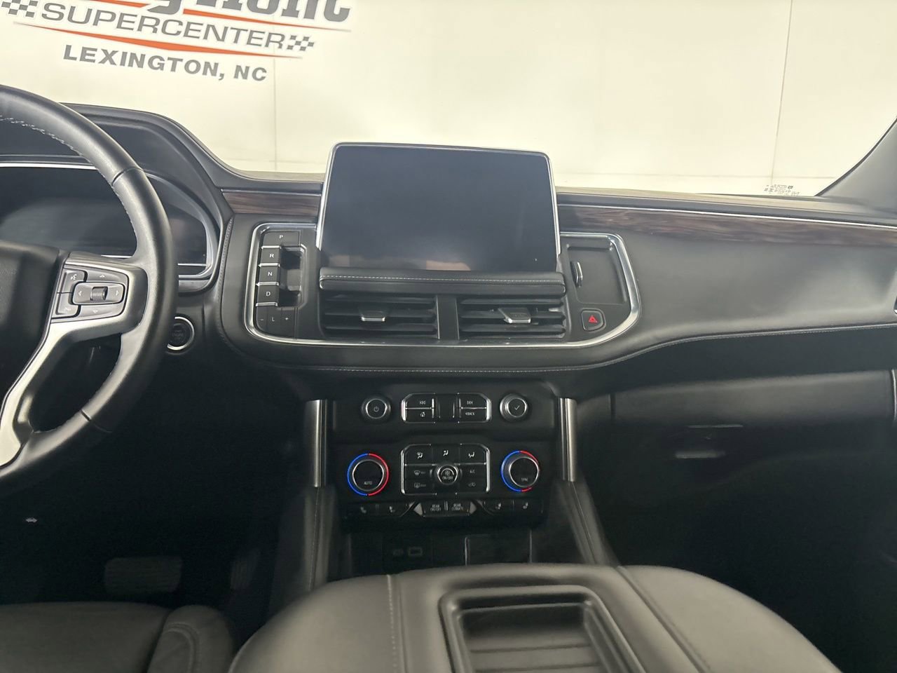 Used 2023 Chevrolet Tahoe LT w/ Luxury Package image 20