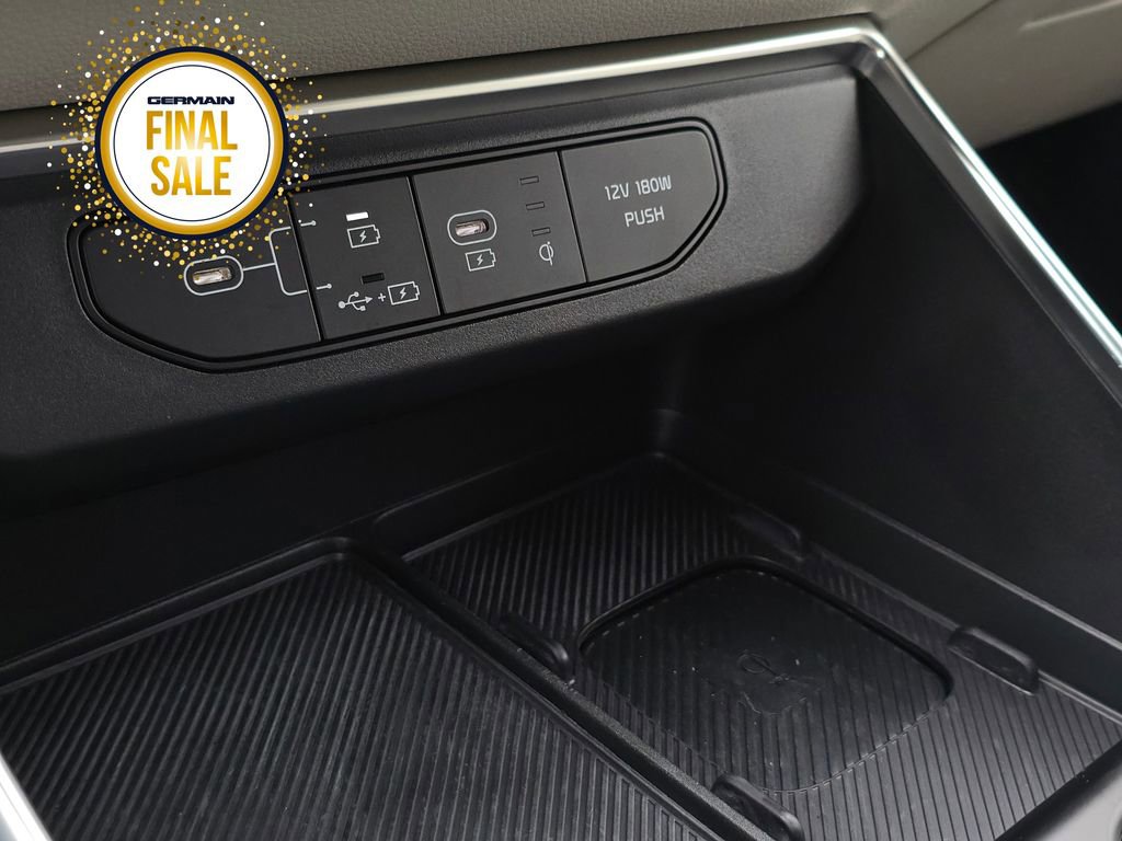 Certified 2025 Kia Carnival SX image 29