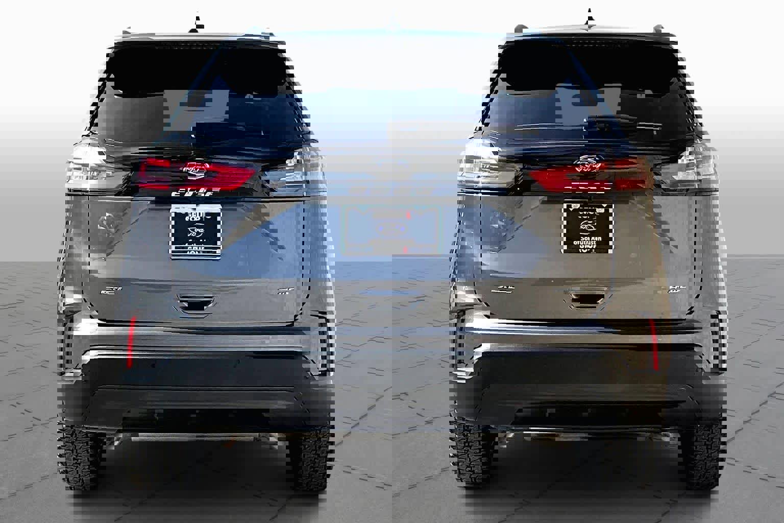 Certified 2023 Ford Edge SEL w/ Sport Appearance Package image 5