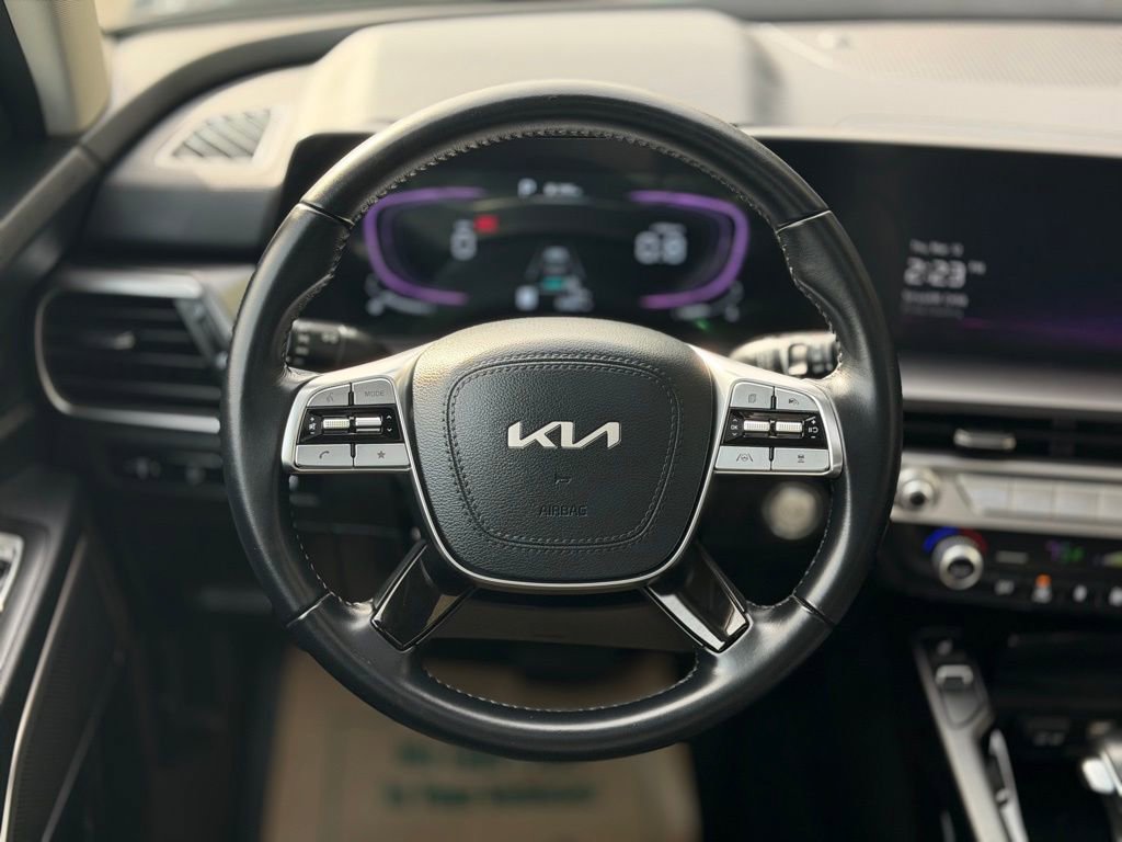 Used 2025 Kia Telluride S image 17