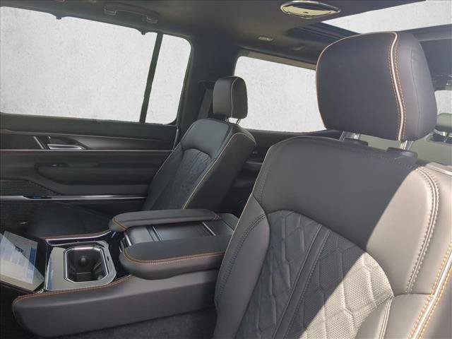 New 2026 Jeep Grand Wagoneer Summit AWD/4WD image 16