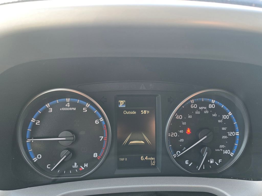 Used 2018 Toyota RAV4 LE w/ All Weather Liner Package AWD/4WD image 19