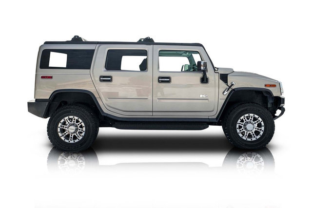 Used 2003 HUMMER H2 w/ Preferred Equipment Group image 2
