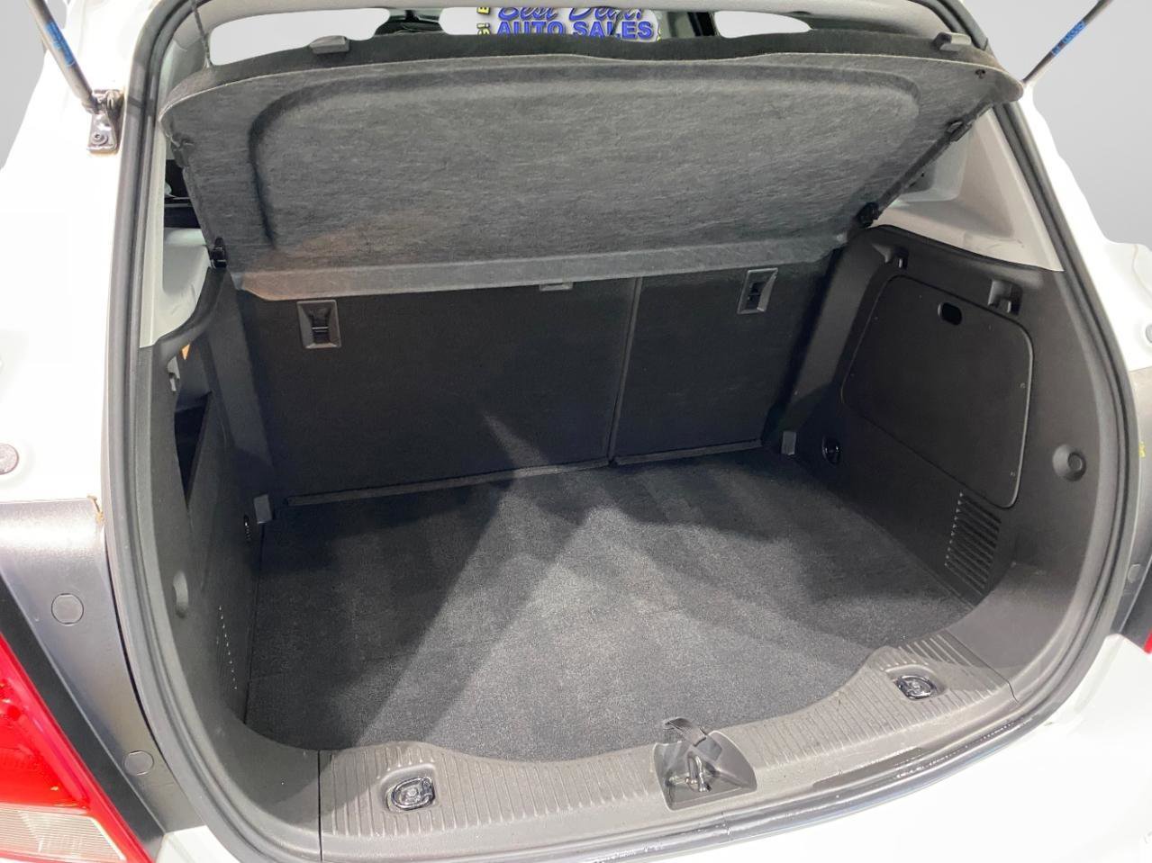 Used 2018 Chevrolet Trax LT w/ LT Convenience Package image 16