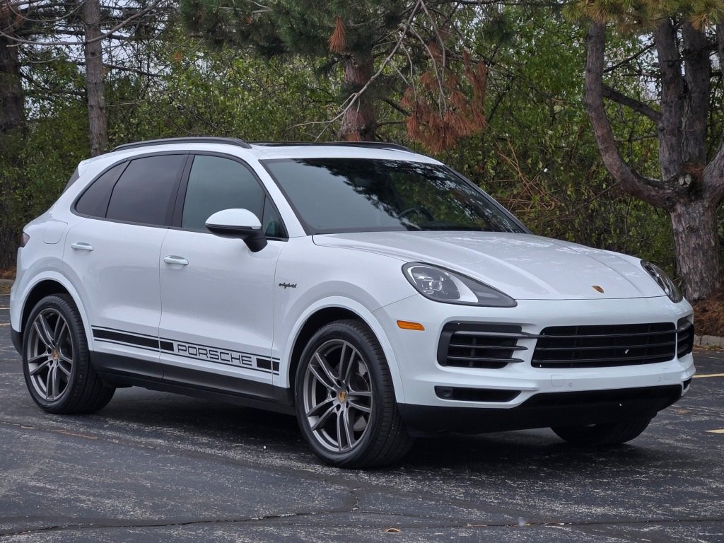 Used 2023 Porsche Cayenne Platinum Edition image 8