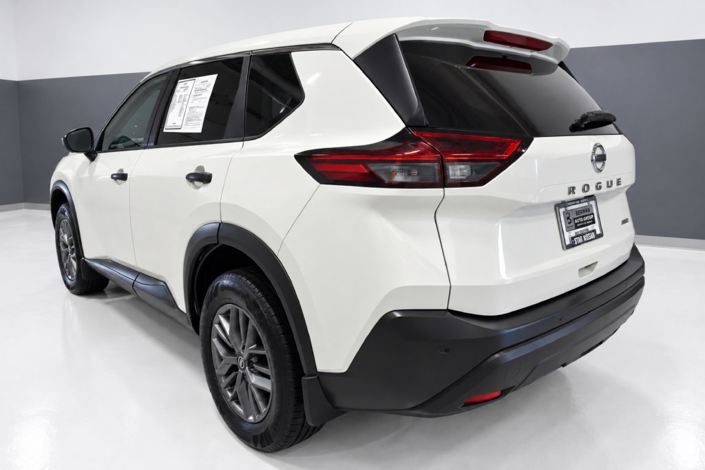 Used 2021 Nissan Rogue S AWD/4WD image 3