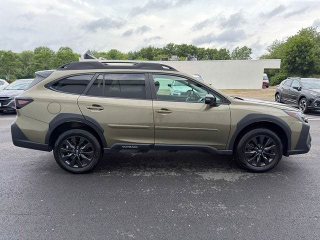 Used 2025 Subaru Outback Onyx Edition AWD/4WD image 9