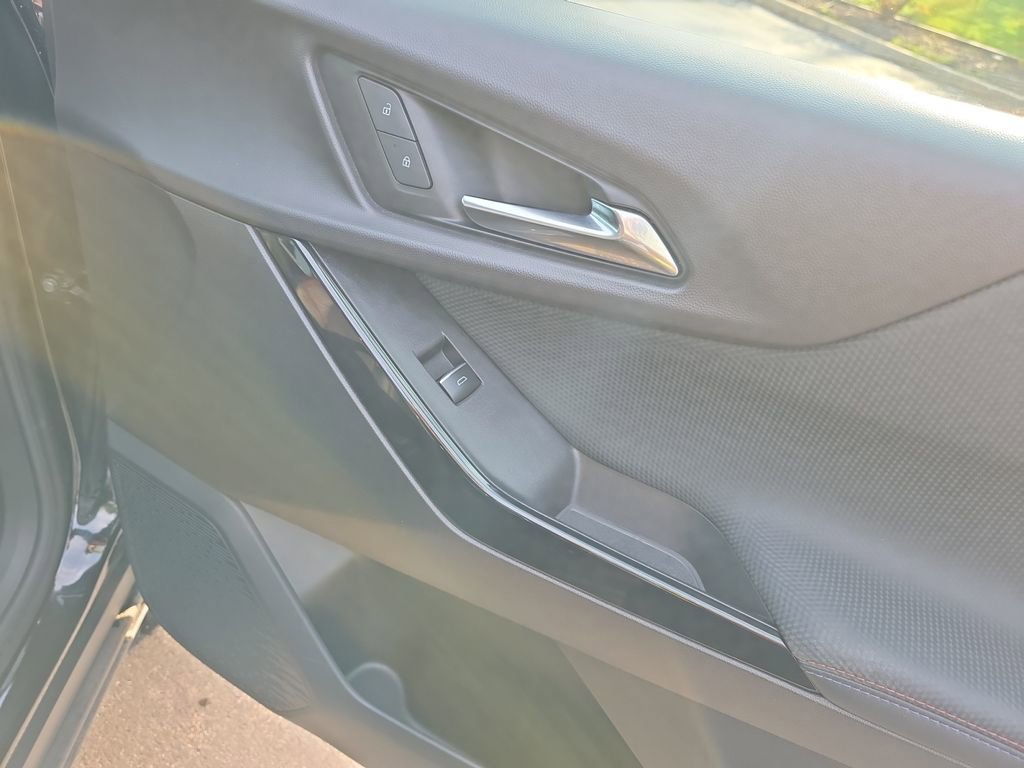 Used 2025 Chevrolet Equinox RS image 22