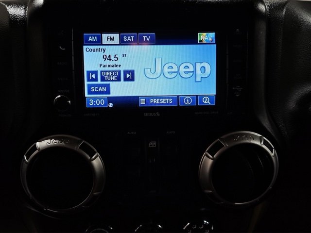 Used 2012 Jeep Wrangler Unlimited Sahara w/ Connectivity Group image 15