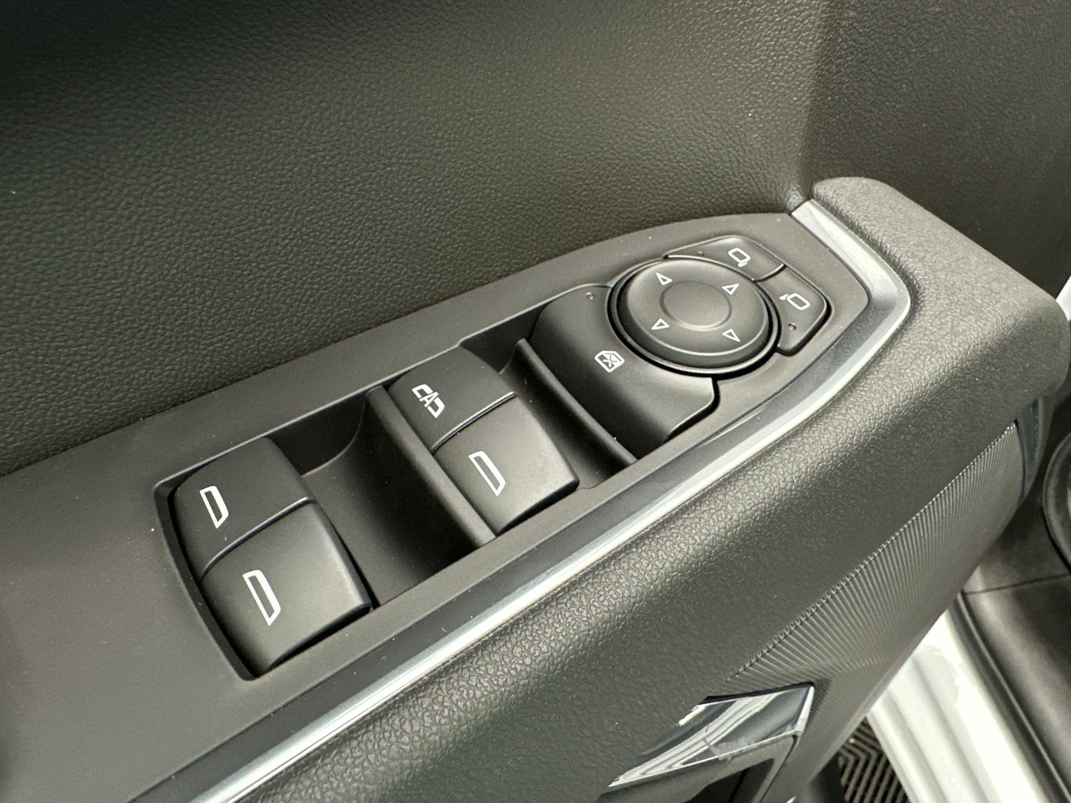 New 2026 Chevrolet Silverado 1500 LT Trail Boss w/ LPO, Dark Essentials Package AWD/4WD image 26