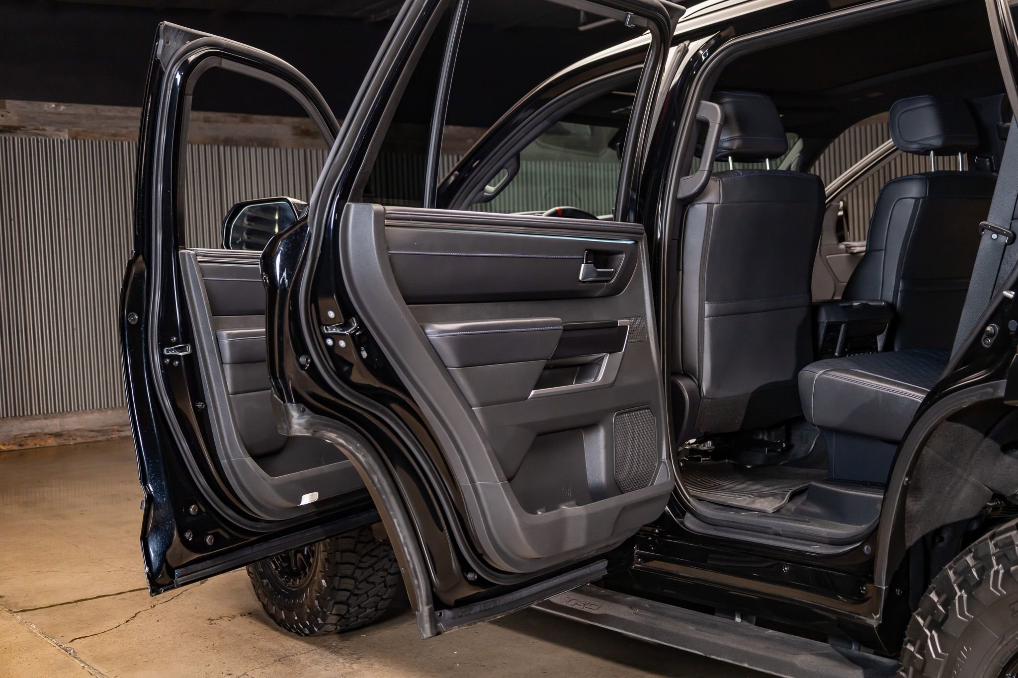 Used 2025 Toyota Sequoia Platinum w/ TRD Off-Road Package image 30