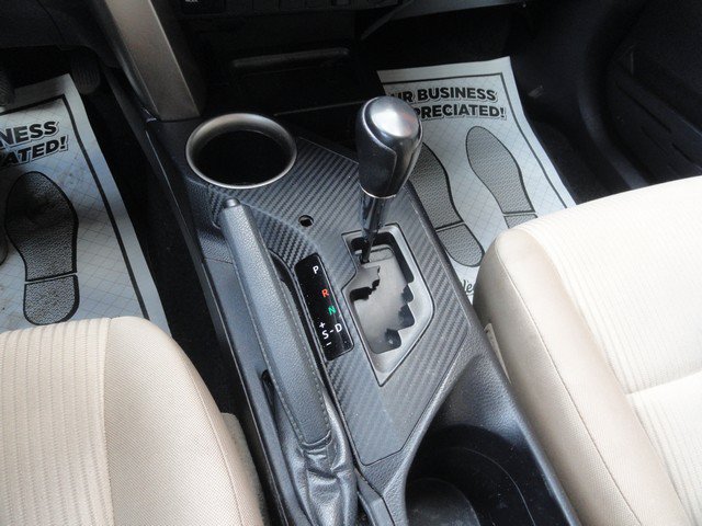 Used 2013 Toyota RAV4 LE AWD/4WD image 12