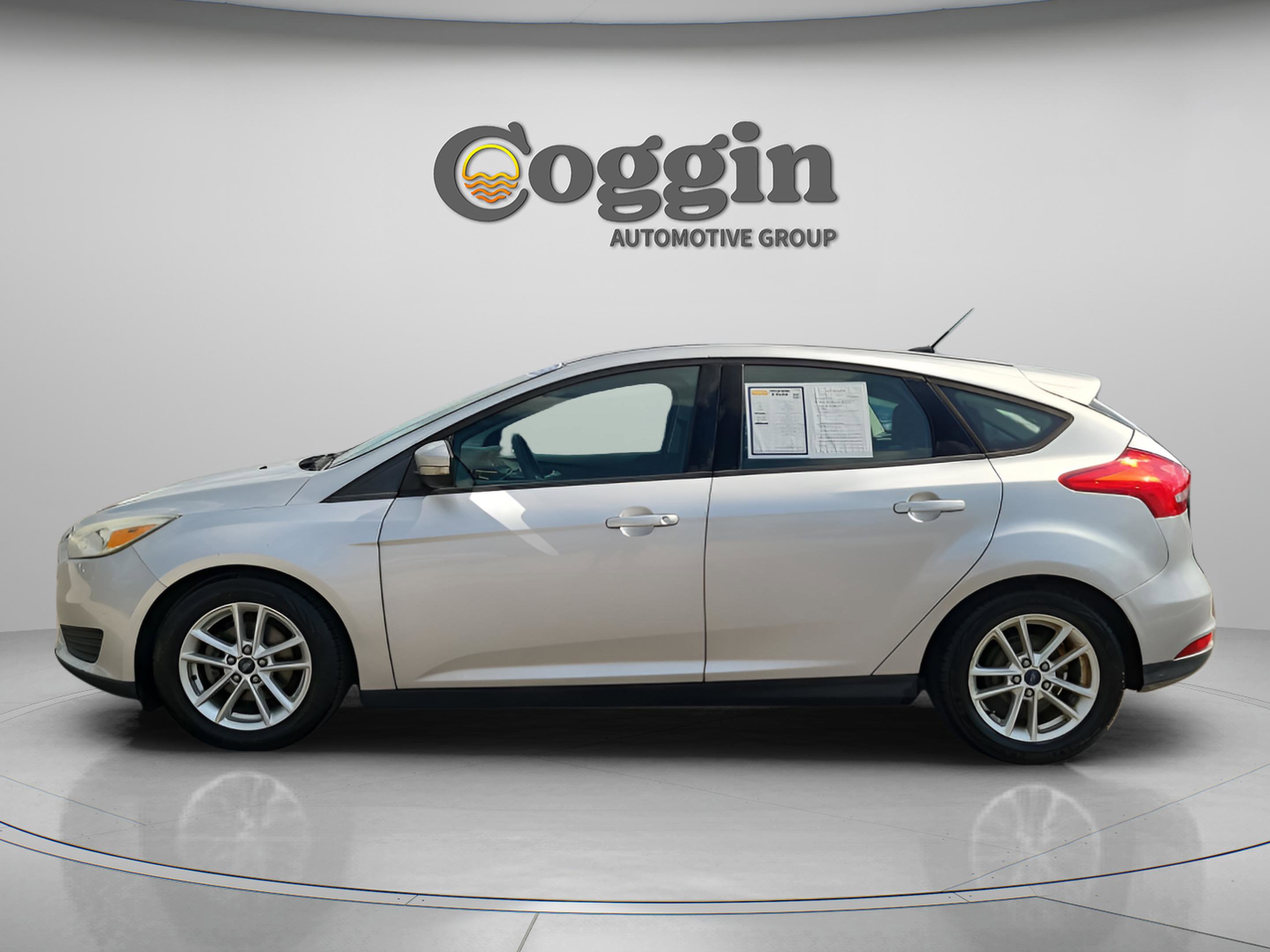Used 2015 Ford Focus SE image 3