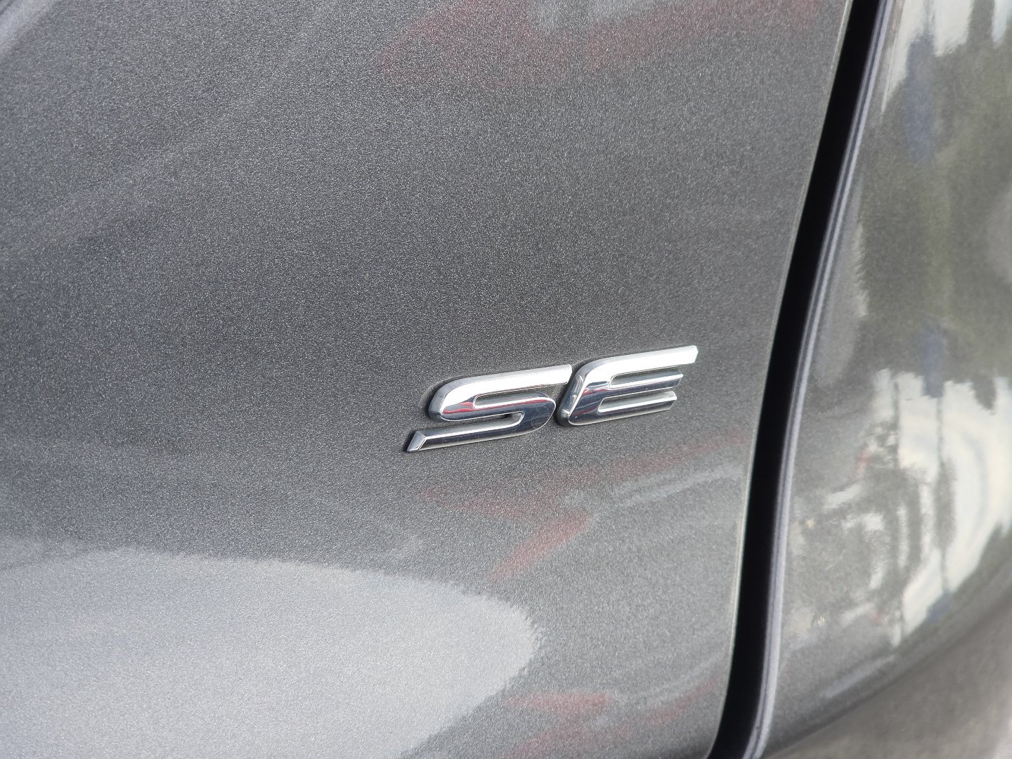 Used 2017 Ford Fusion SE w/ Fusion SE Technology Package FWD image 11