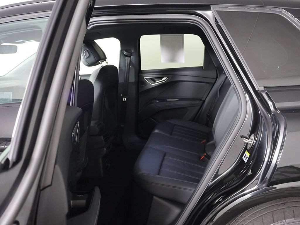 Used 2023 Audi Q4 e-tron Premium Plus w/ Premium Plus AWD/4WD image 32