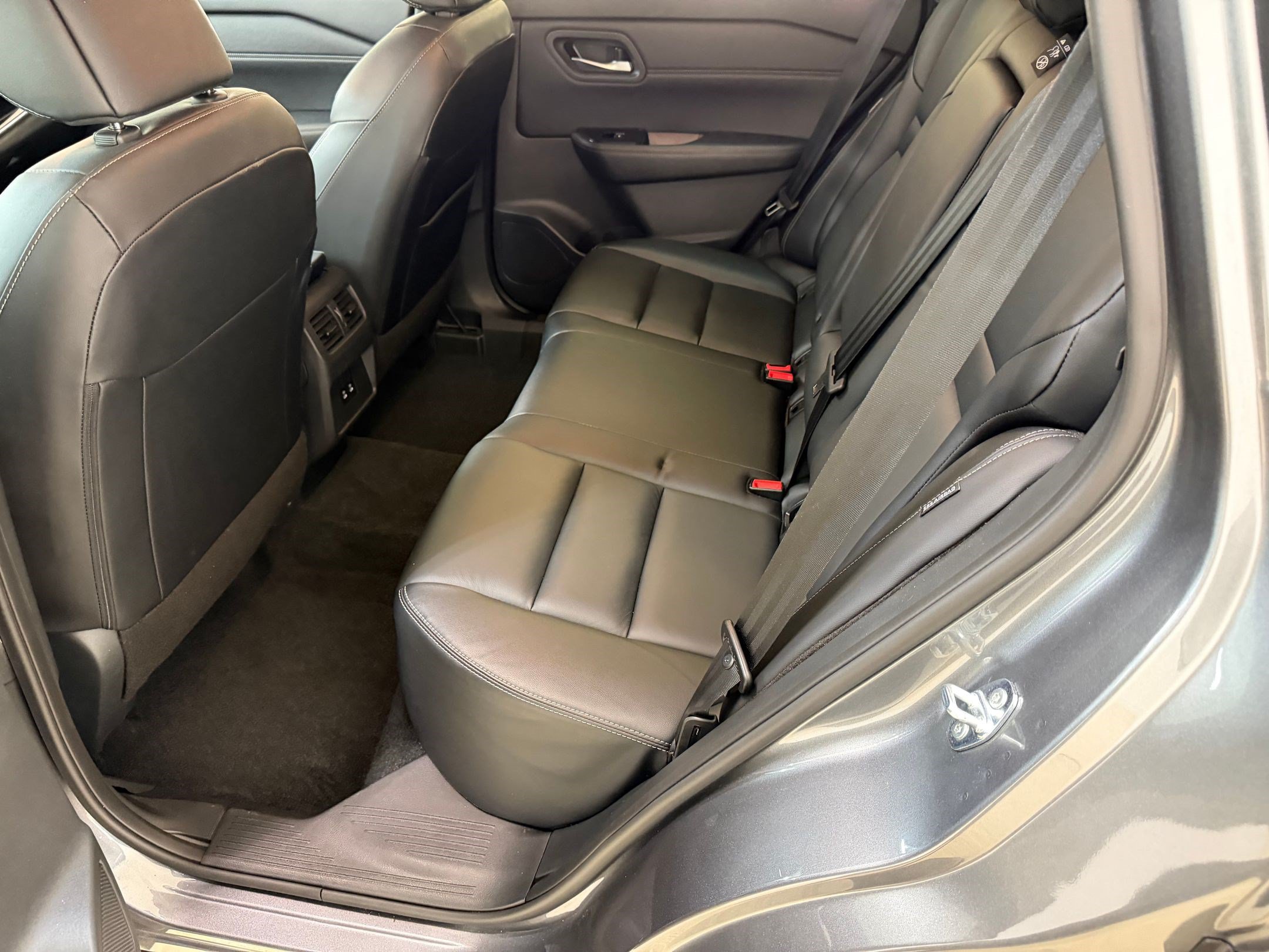 Used 2026 Nissan Rogue SL FWD image 22