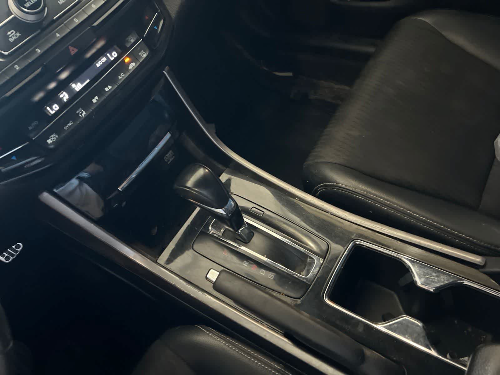 Used 2017 Honda Accord Sport image 22