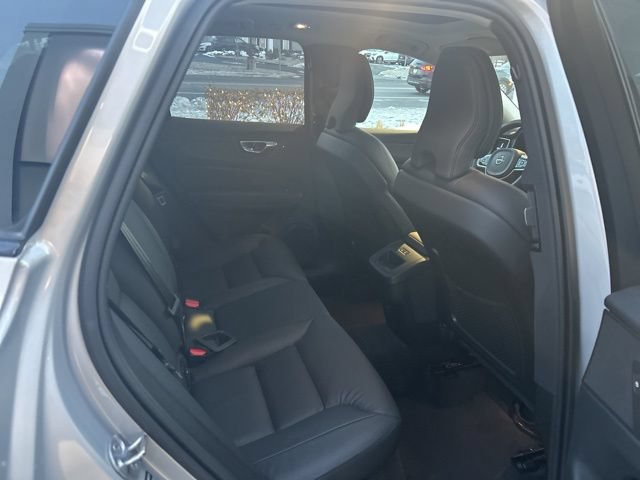 Certified 2025 Volvo XC60 B5 Plus AWD/4WD image 13