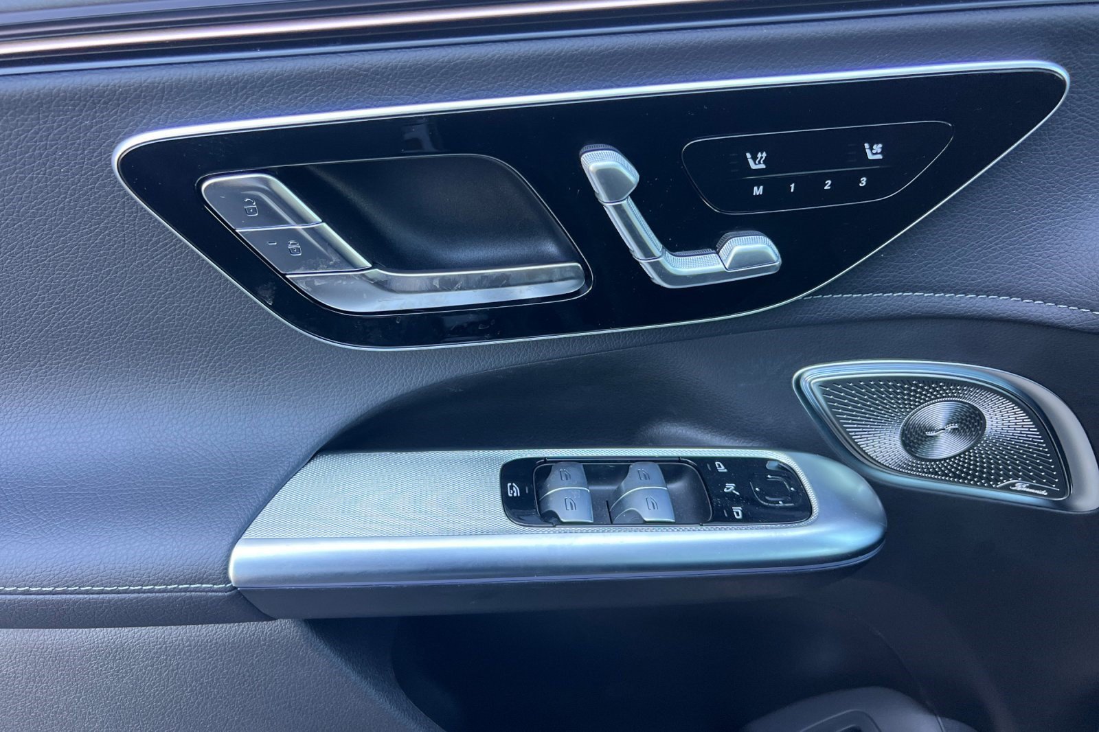 New 2026 Mercedes-Benz EQE 320+ SUV image 30