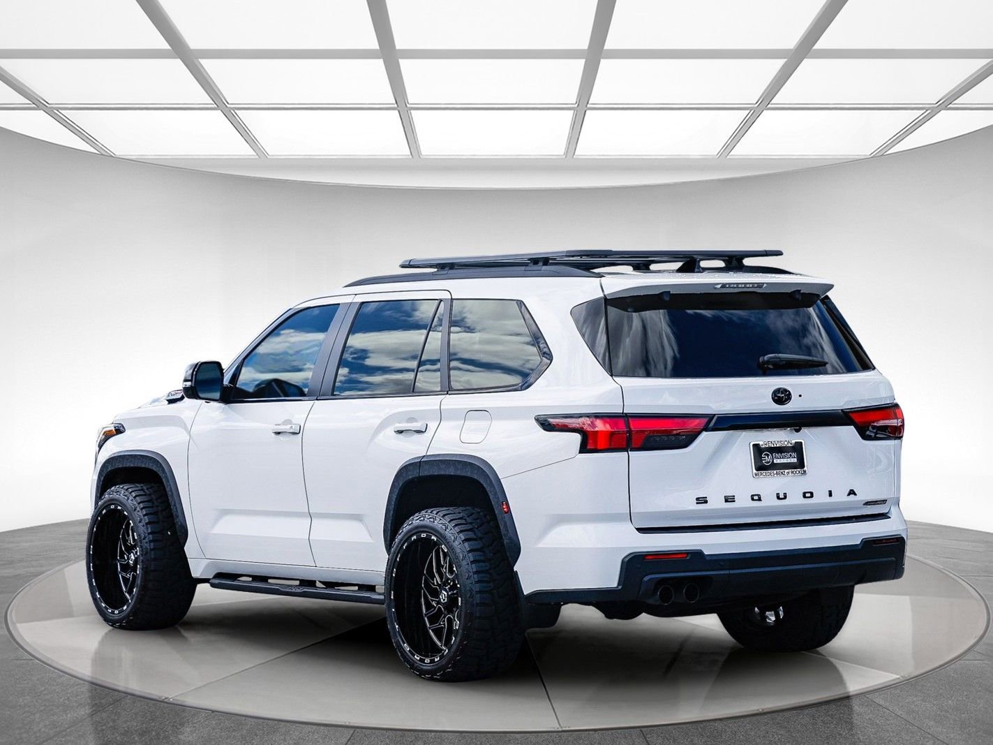 Used 2025 Toyota Sequoia TRD Pro AWD/4WD image 2