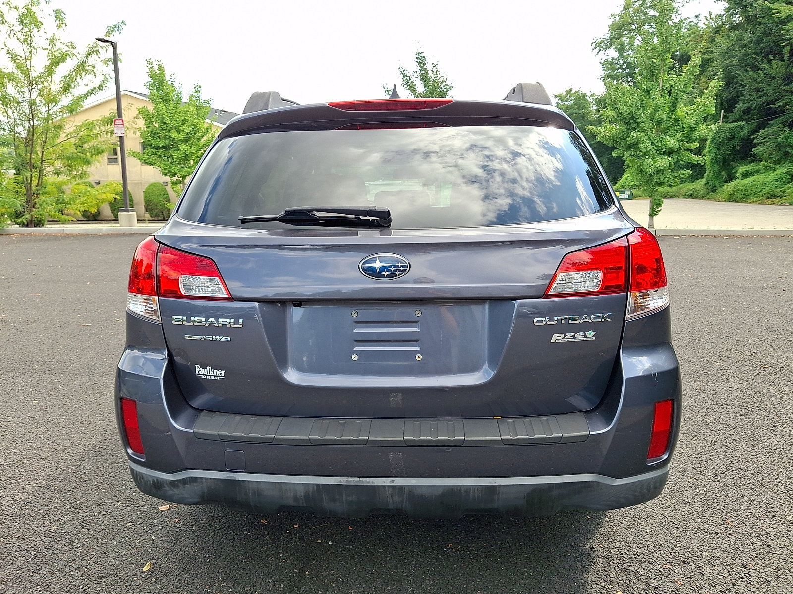 Used 2014 Subaru Outback 2.5i Limited w/ Moonroof Package AWD/4WD image 5