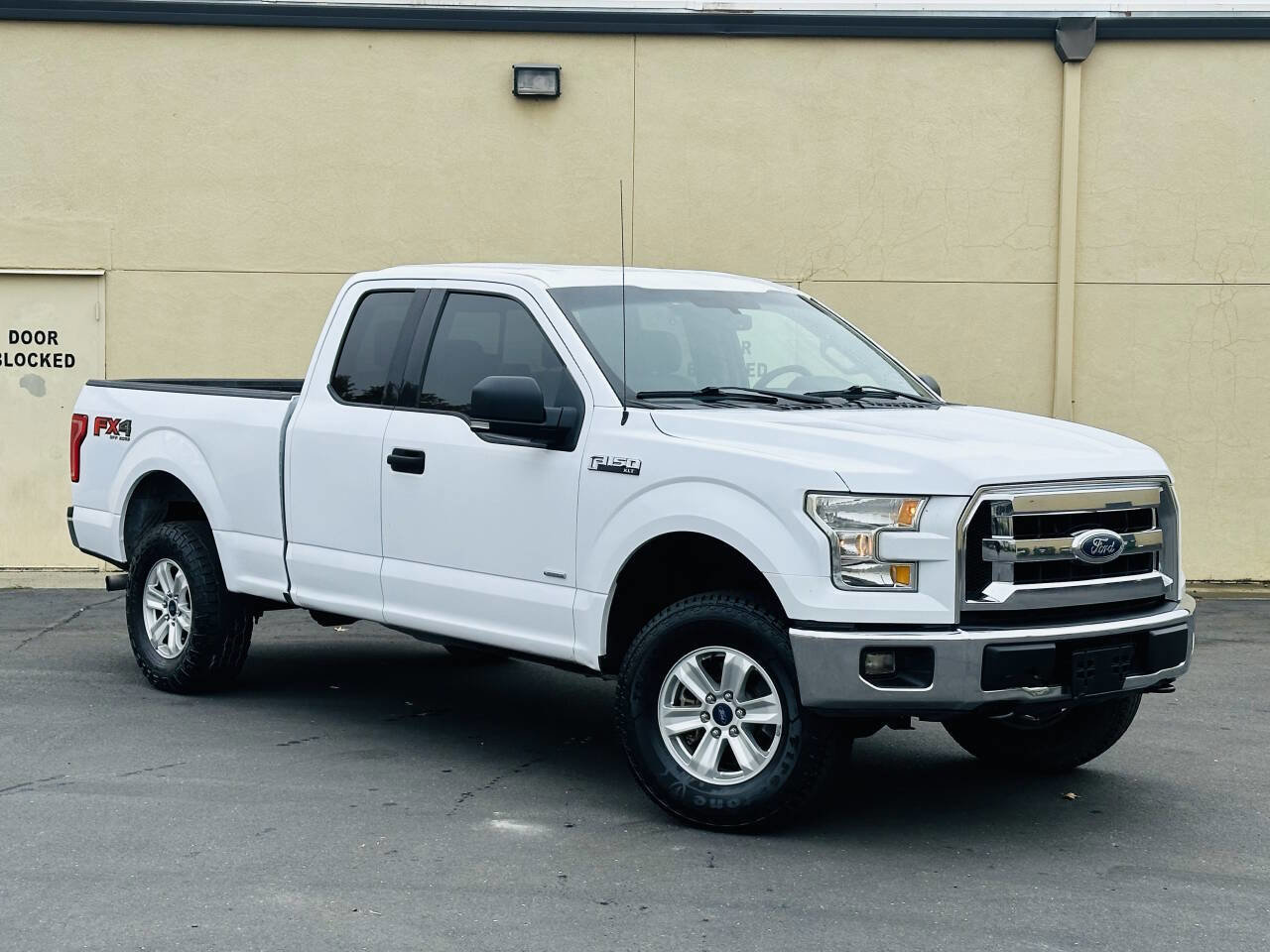 Used 2016 Ford F150 XLT w/ Trailer Tow Package image 2