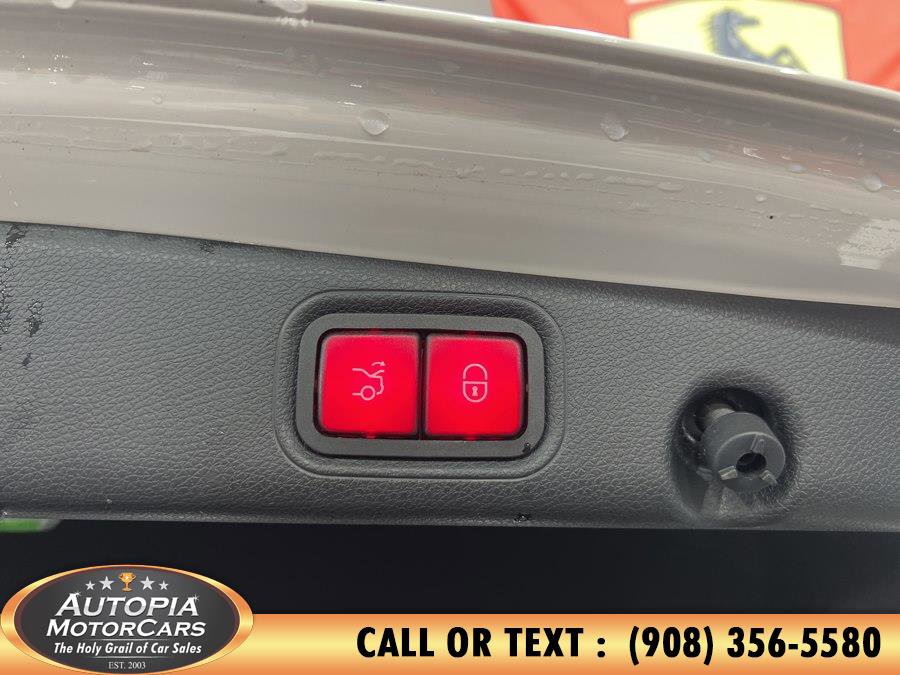 Used 2017 Mercedes-Benz E 300 4MATIC image 19