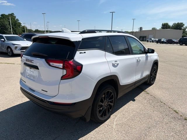 Used 2023 GMC Terrain SLE w/ Driver Convenience Package AWD/4WD image 5