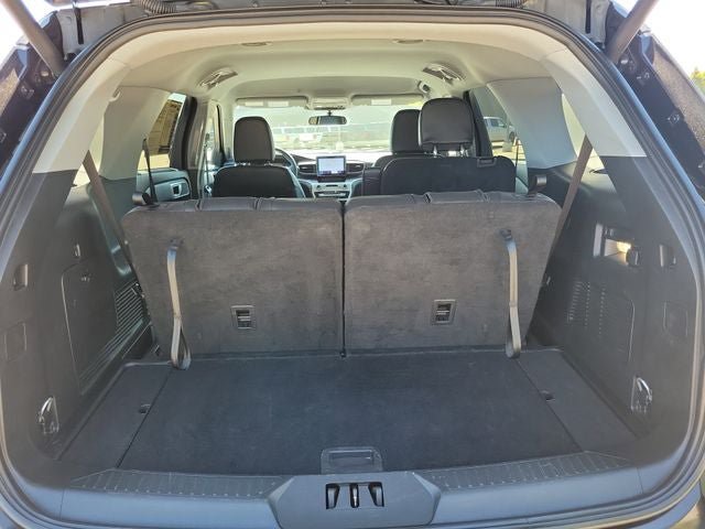 Certified 2024 Ford Explorer XLT w/ Equipment Group 202A AWD/4WD image 31