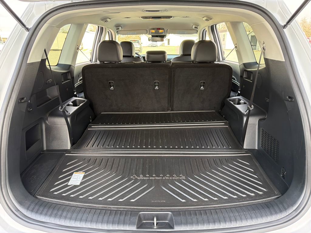 Used 2024 Kia Telluride LX image 35