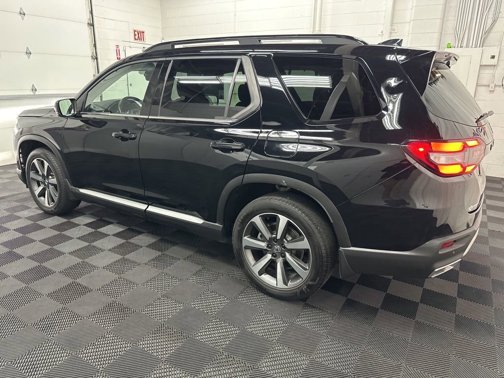 Used 2024 Honda Pilot Elite image 7