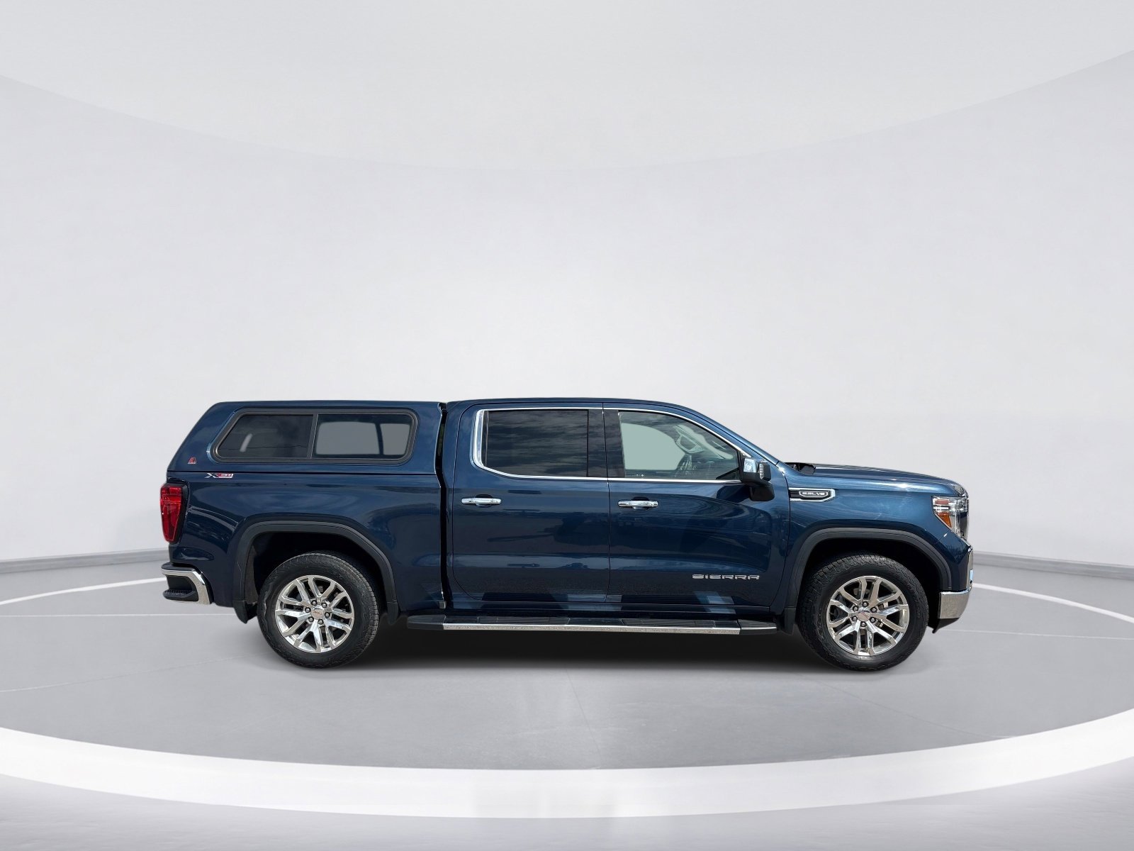 Used 2019 GMC Sierra 1500 SLT w/ SLT Premium Package image 9