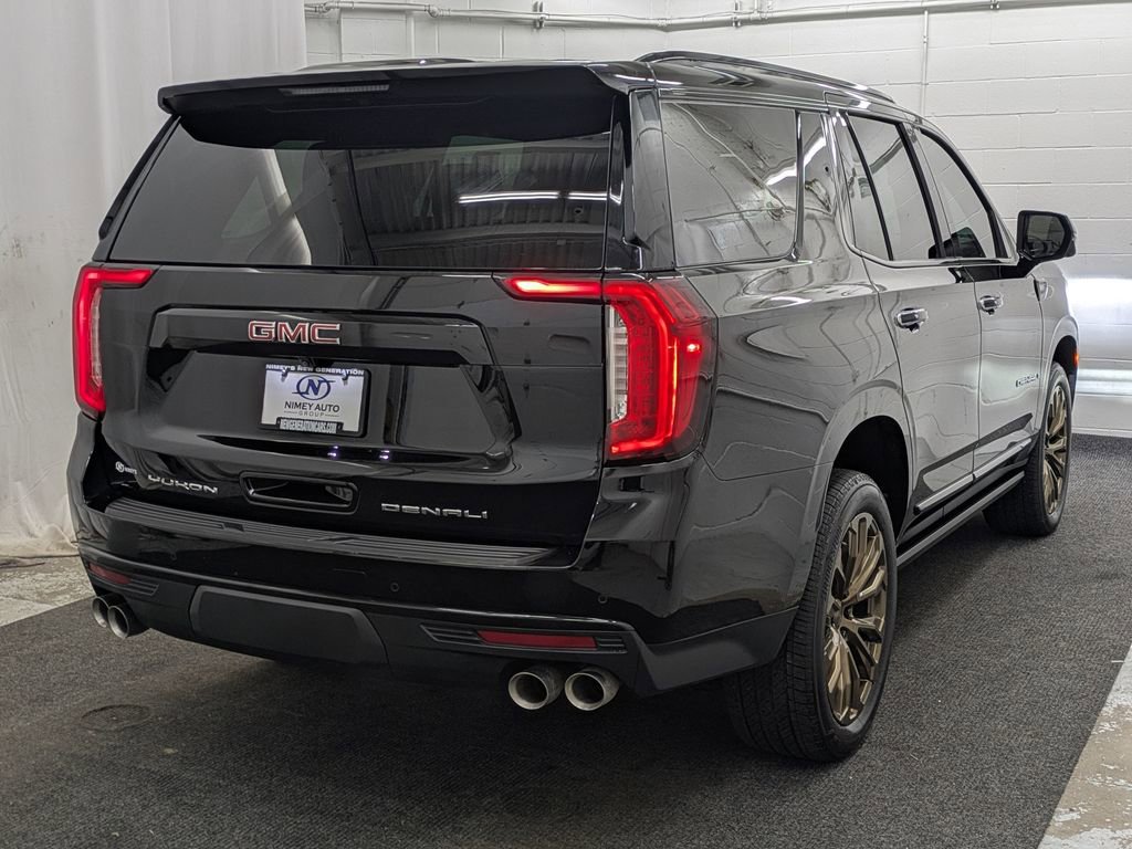 Used 2024 GMC Yukon Denali image 2