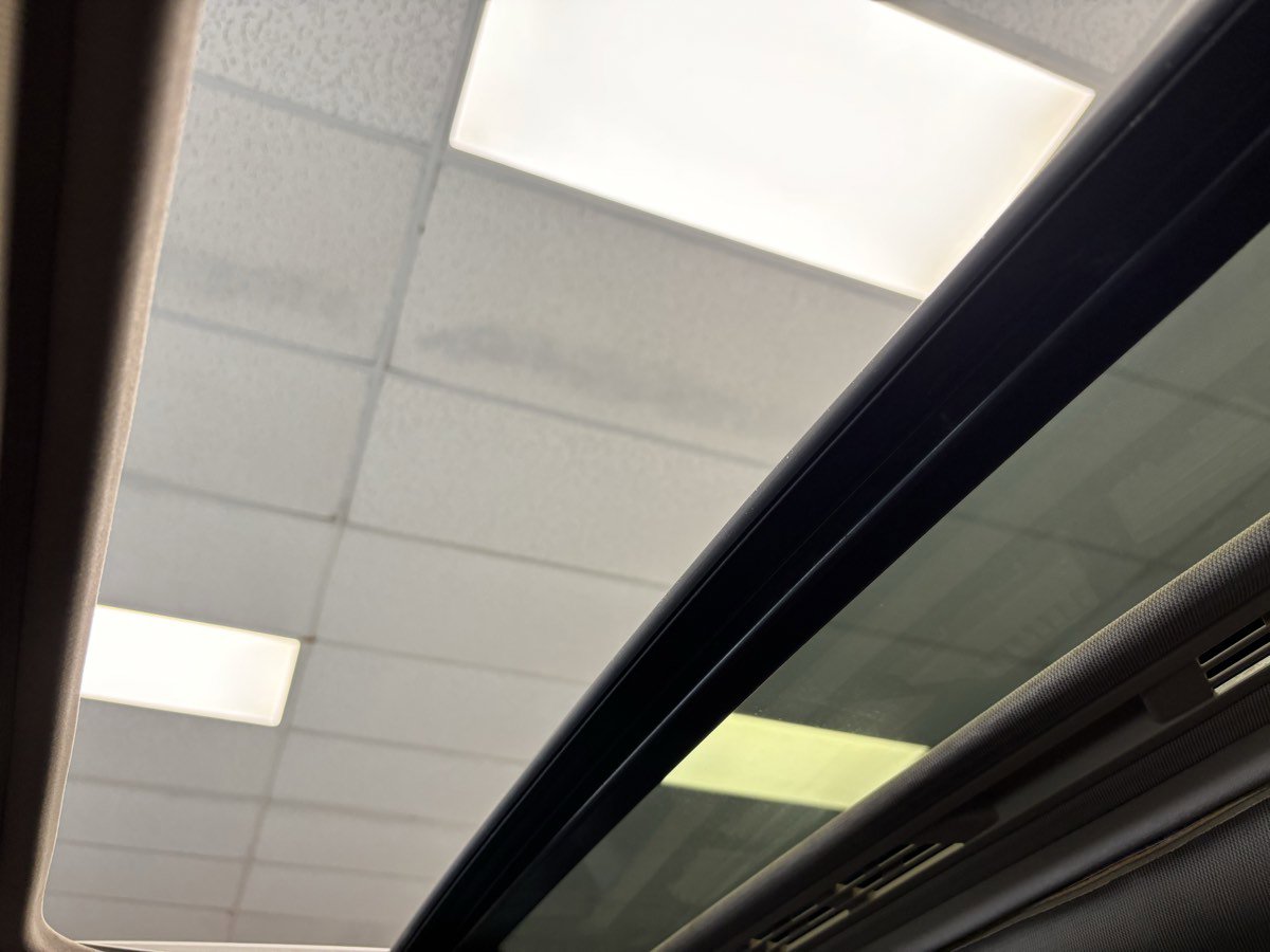 Used 2015 BMW 228i Coupe image 19