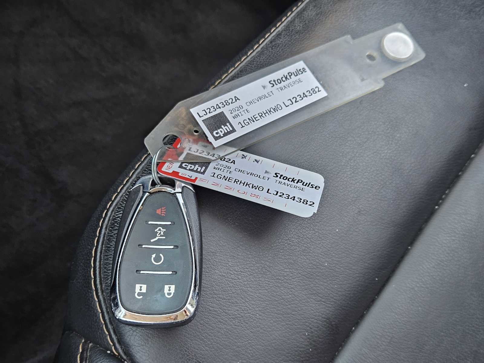 Used 2020 Chevrolet Traverse LT w/ Driver Confidence II Package image 33