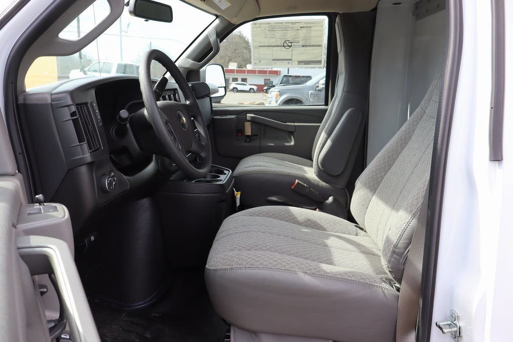 New 2026 Chevrolet Express 3500 w/ Power Convenience Package RWD image 6