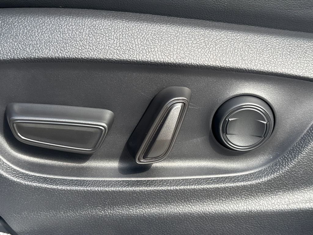 New 2026 Toyota Crown Signia Limited image 9