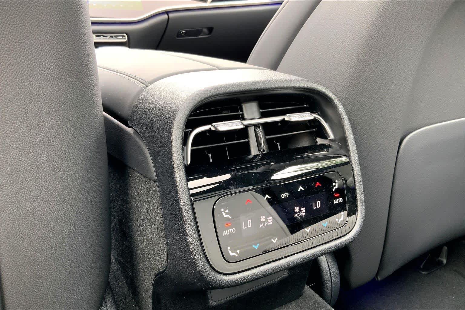 New 2026 Mercedes-Benz E 53 AMG e 4MATIC Sedan image 22