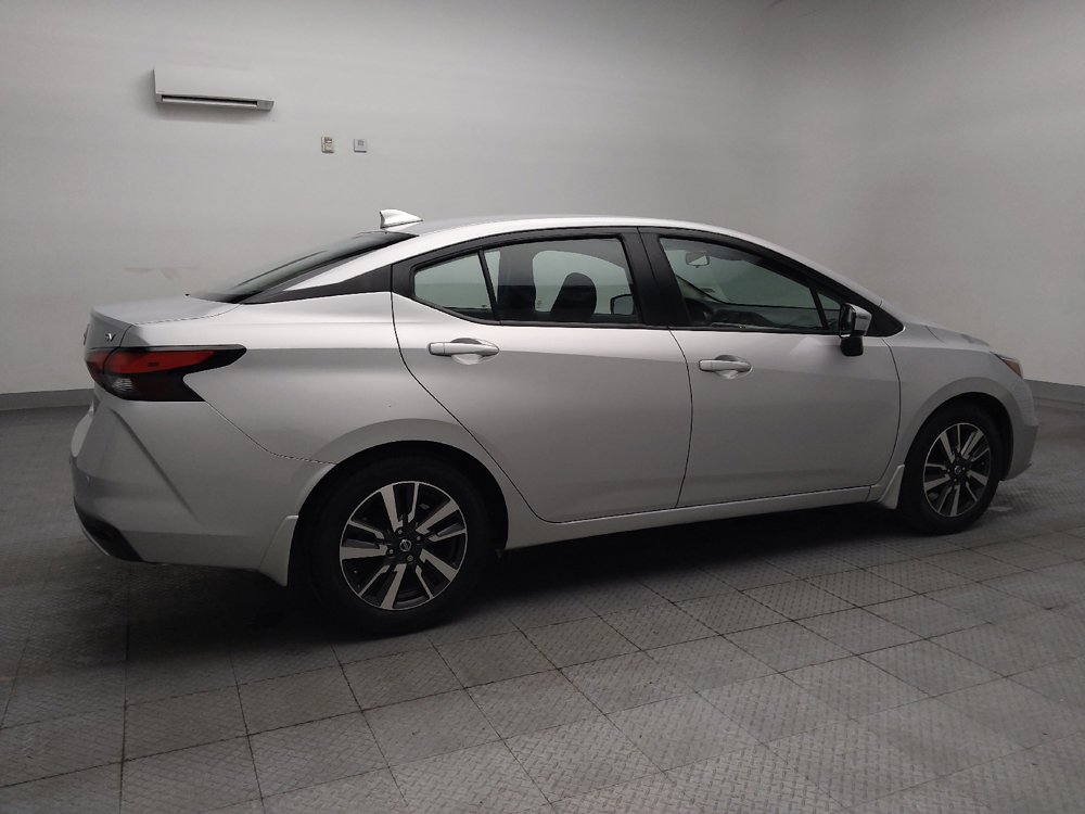 Used 2021 Nissan Versa SV FWD image 10