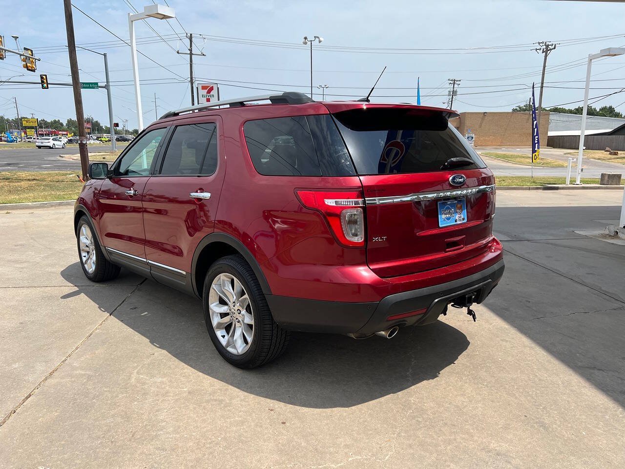 Used 2015 Ford Explorer XLT w/ Equipment Group 202A AWD/4WD image 5