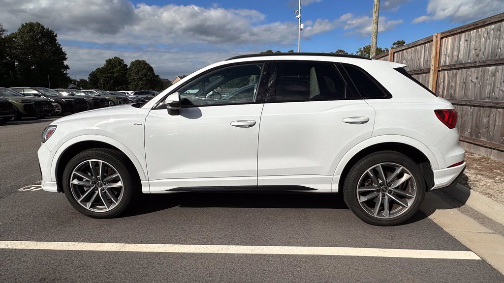 Used 2024 Audi Q3 2.0T Premium w/ Convenience Package AWD/4WD image 8