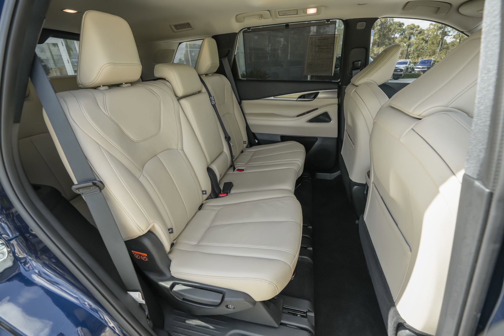 Used 2025 INFINITI QX60 Luxe w/ Vision Package image 35