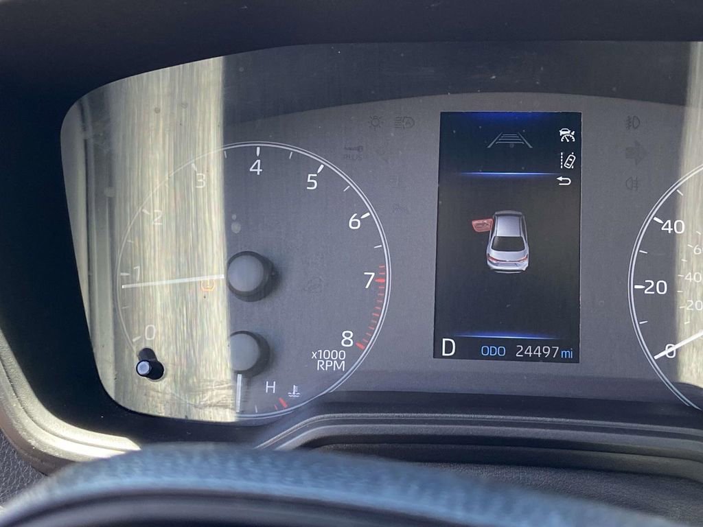 Used 2025 Toyota Corolla LE FWD image 34
