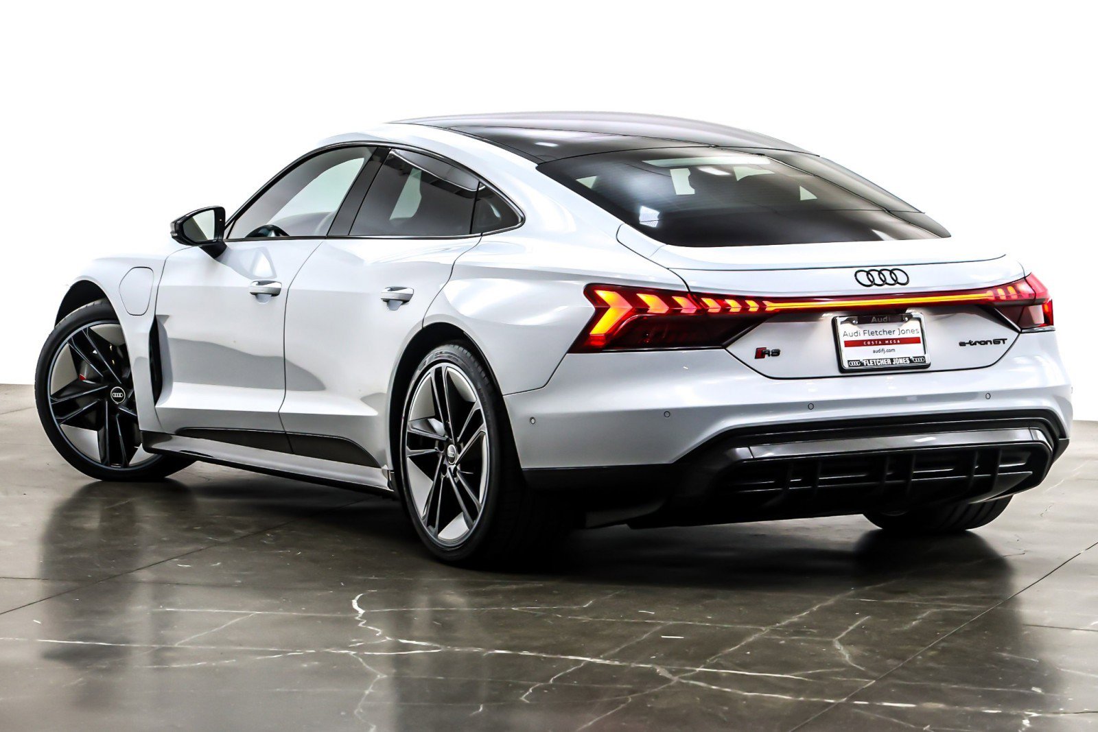 Used 2024 Audi RS e-tron GT w/ Carbon Performance Package image 12