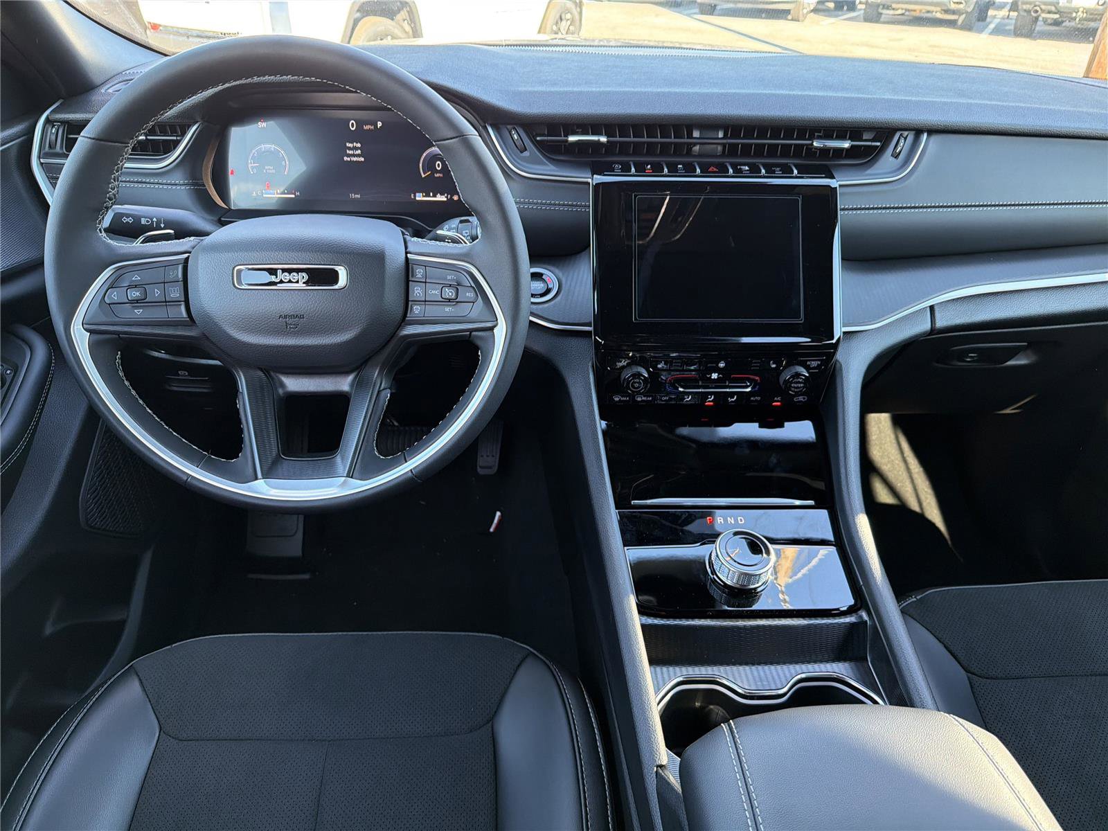 New 2025 Jeep Grand Cherokee Altitude image 25