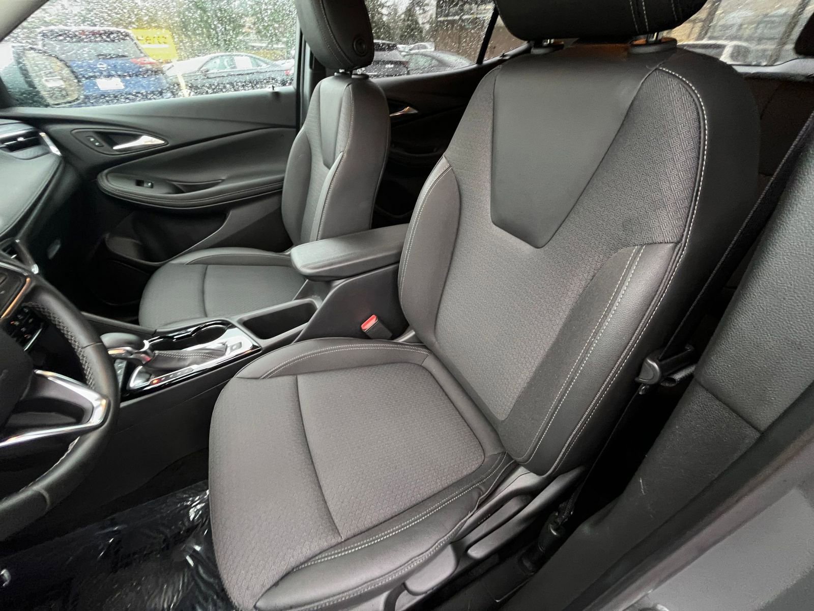 Used 2025 Buick Encore GX Preferred image 37