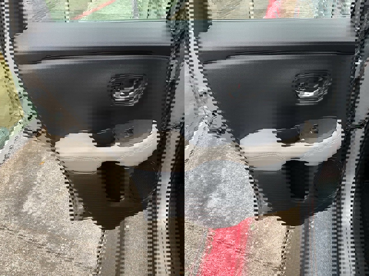 Used 2025 Honda HR-V LX image 18