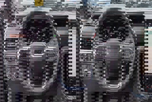 Used 2025 GMC Yukon Denali image 18