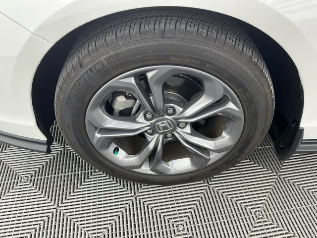 Certified 2024 Honda Accord EX image 37