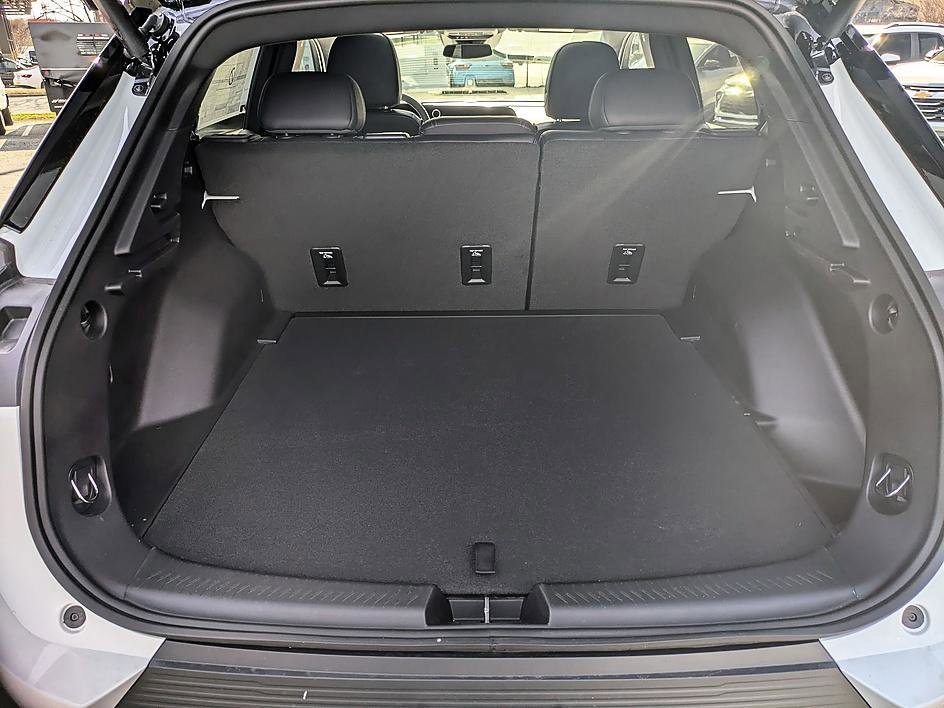 New 2026 Chevrolet Equinox EV LT FWD image 30